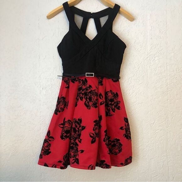 CRYSTAL DOLLS Womens Black Embellished Zippered Floral Cocktail Dress - Picture 3 of 11